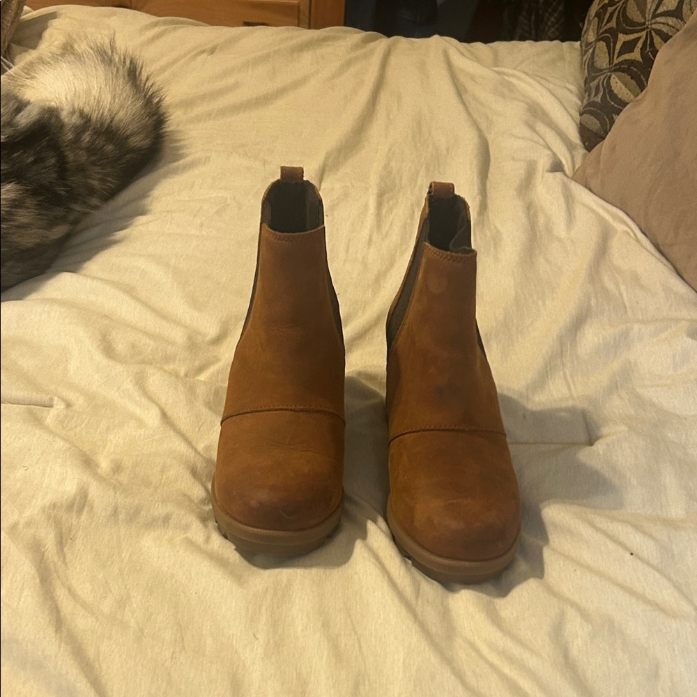 Sorel Women's Brown Chelsea Ankle Boots